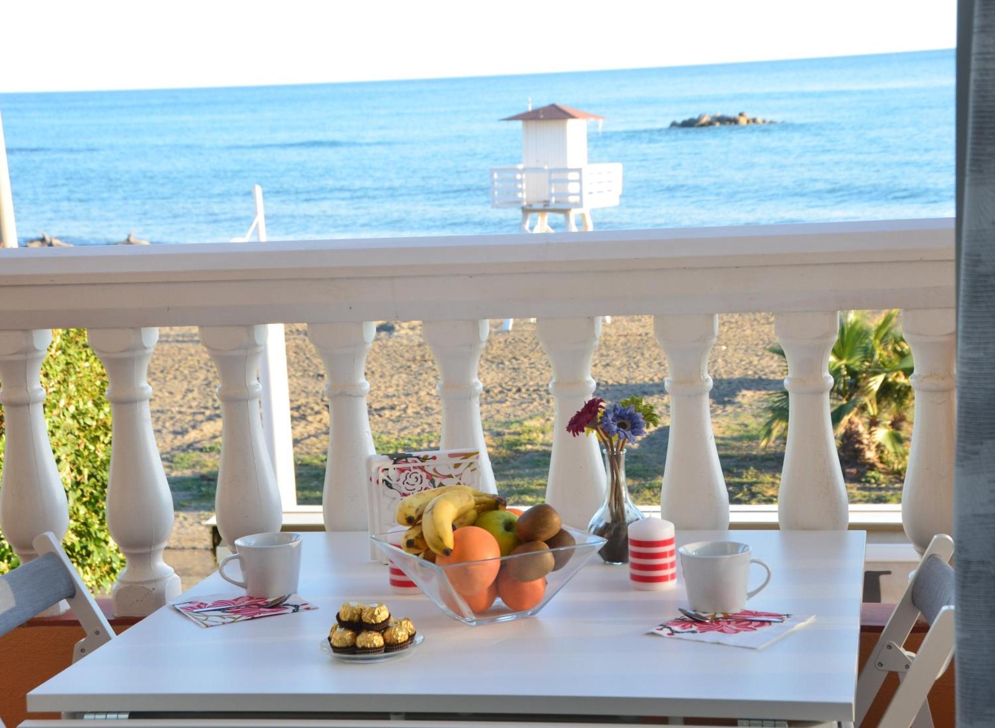 Apartamentos Playacala La Cala Del Moral Екстериор снимка